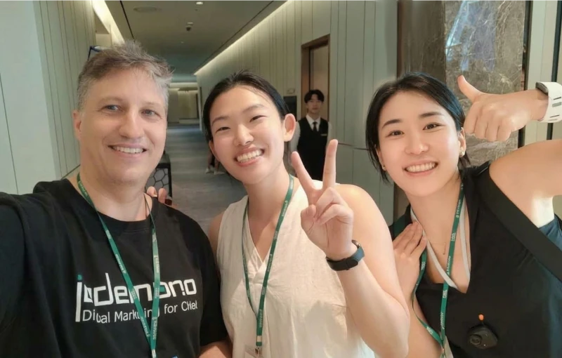 Cristina Song and Jiyoung Lee, founders of Xpandir, Korea marketing partner of Jademond